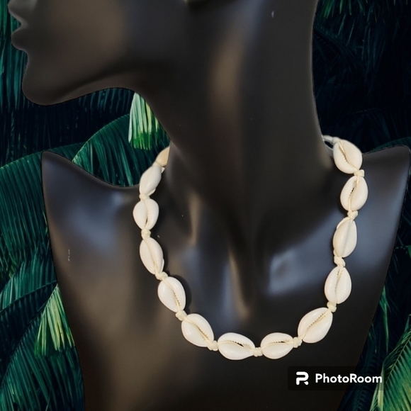 Cowrie Shell Macrame Adjustable Slide Unisex Mermaidcore Necklace - Picture 1 of 5